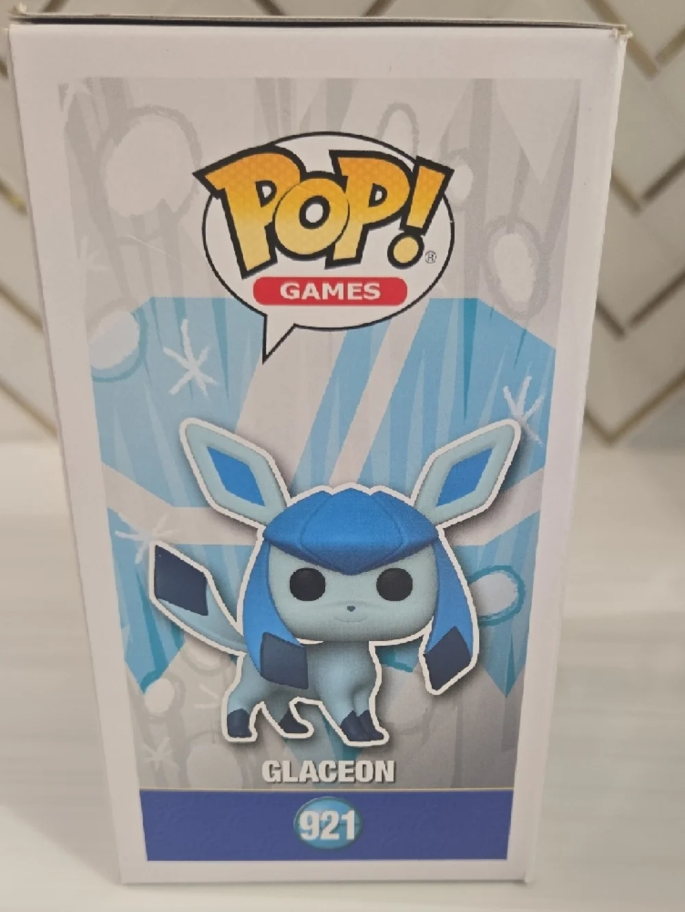 Funko Glaceon Pop! Vinyl Figure - Light Blue and Blue 921 - Picture 4 of 5
